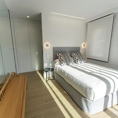 Galihost - Carmucha Y Benito *