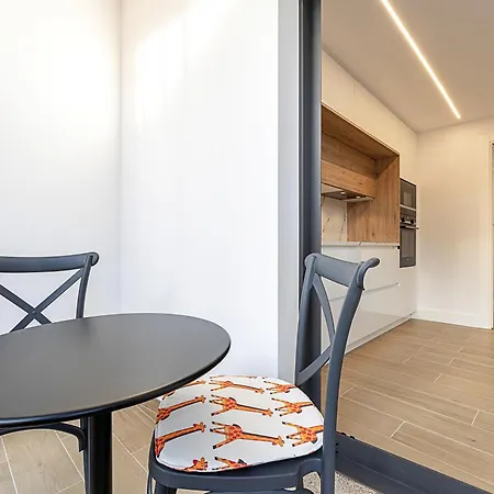 Galihost - Carmucha Y Benito *